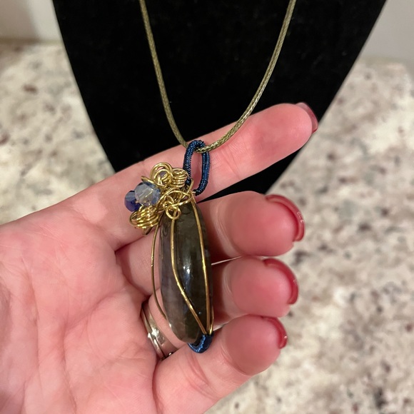 Large Labradorite Necklace - Picture 3 of 3